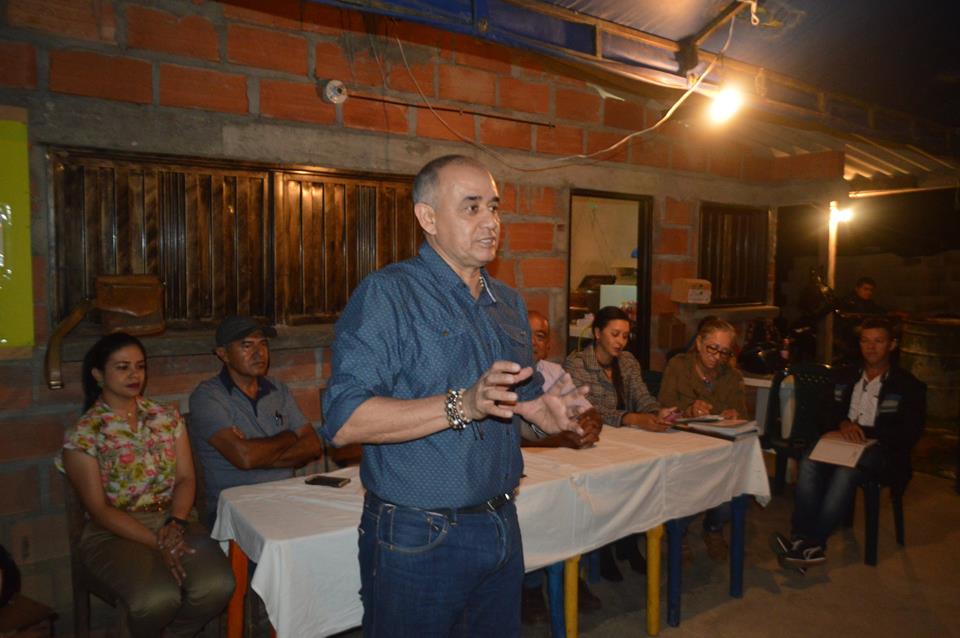 La Administración Municipal se desplazó al sector del bosque para entregar buenas noticias a esta comunidad 03.jpg