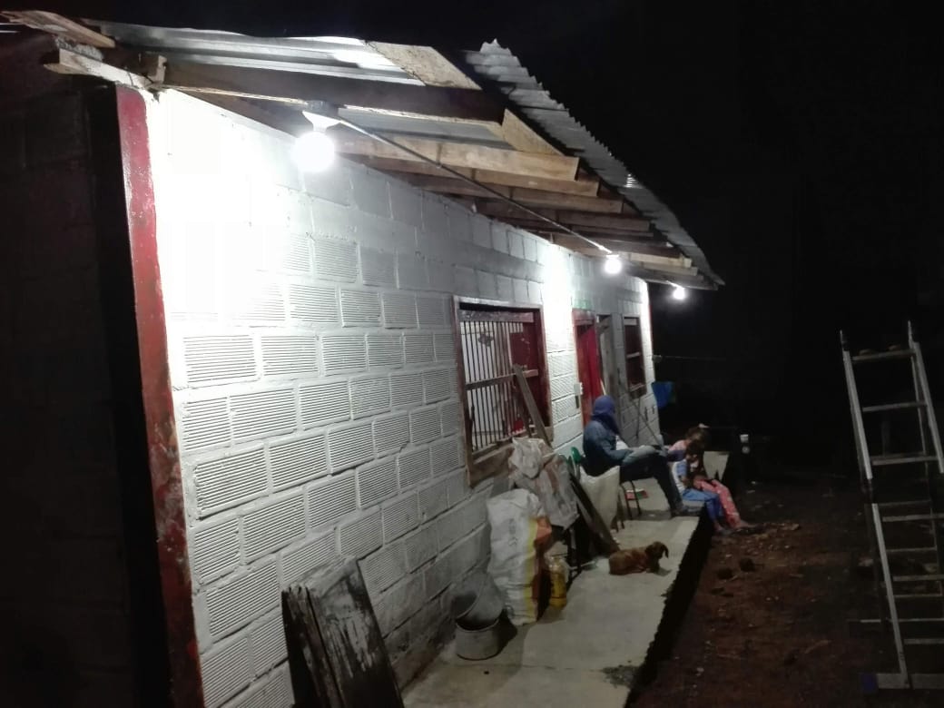 Energía Solar En La Escuela Los Totumos 01.jpg