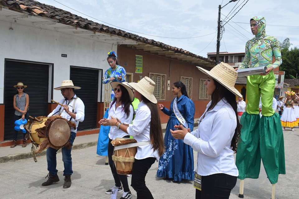 Yolombó Presente En El Festival Departamental De Danzas En San Roque O6(1).jpg